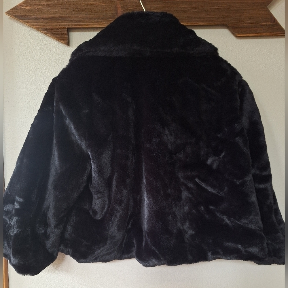 WD NY  Womens Black Faux Fur Cropped Open Jacket Size XL - Picture 7 of 7